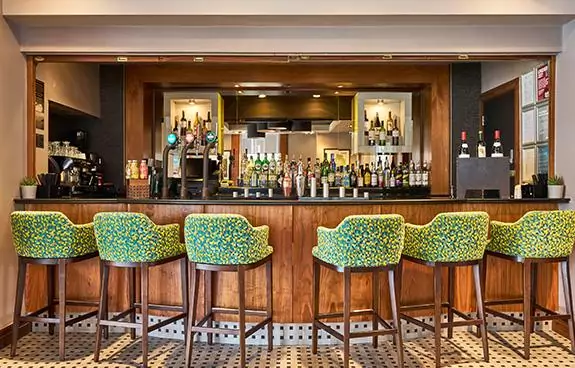 Bar