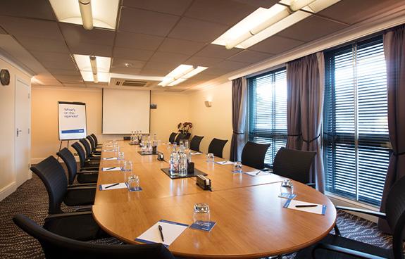 The Thistle Heathrow Carvelle Suite
