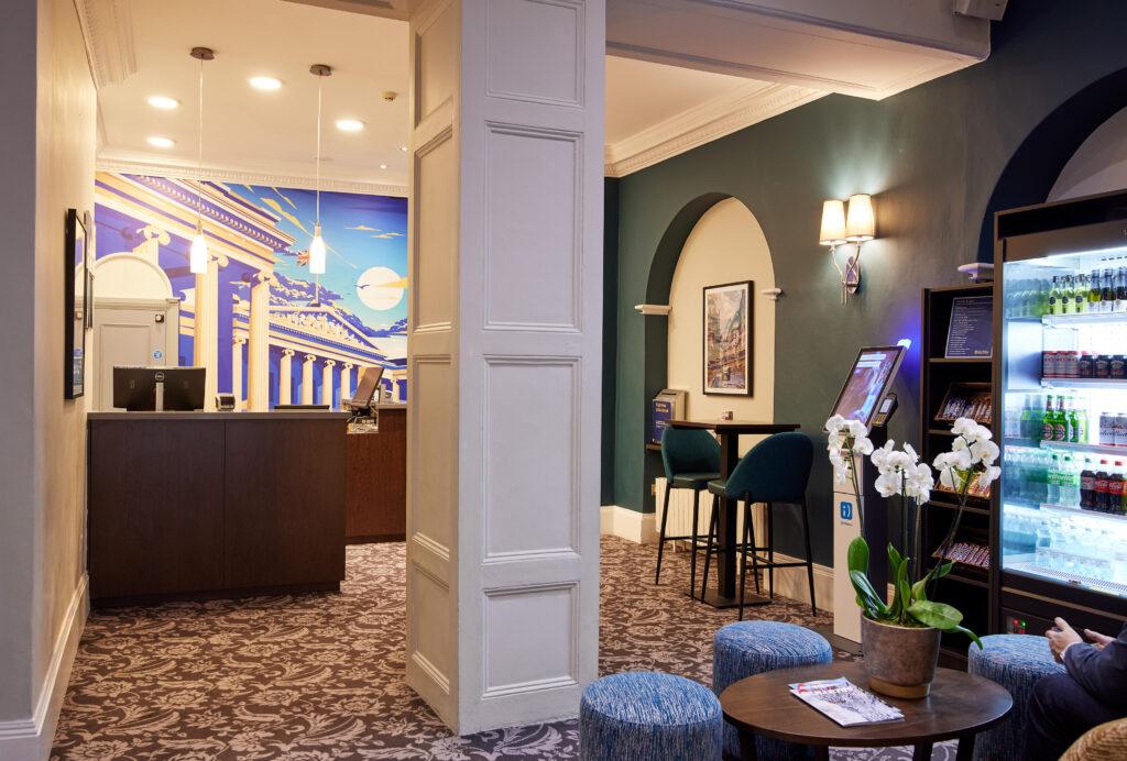 Thistle Bloomsbury Park reception area and reception desk