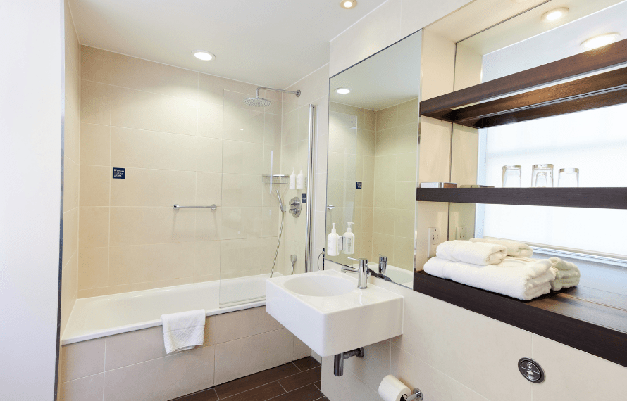 Bathroom in junior suite