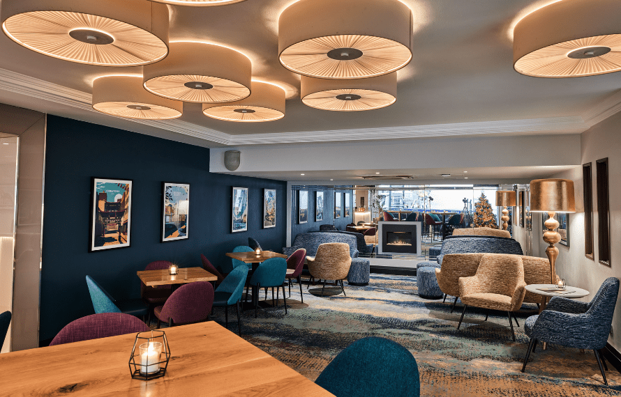 Thistle Trafalgar lobby area with seating