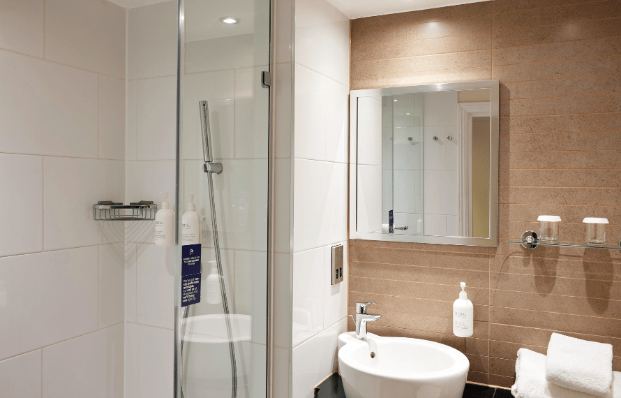 Bathroom in deluxe king bedroom