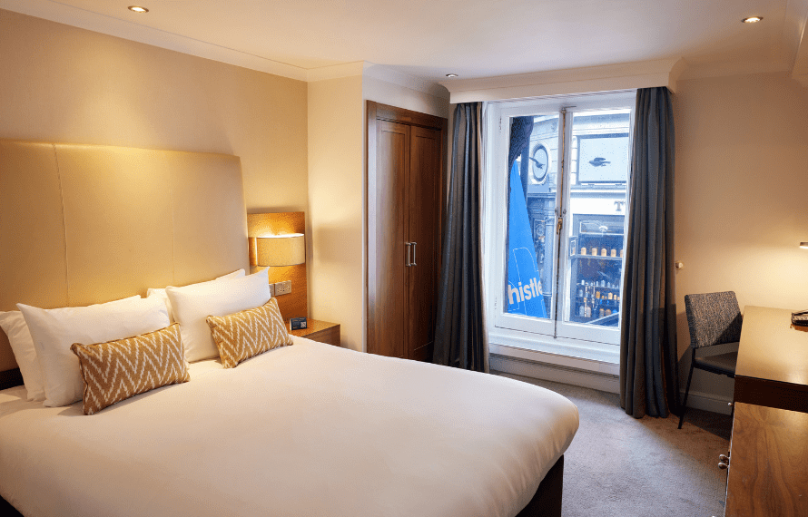 Standard double bedroom bed