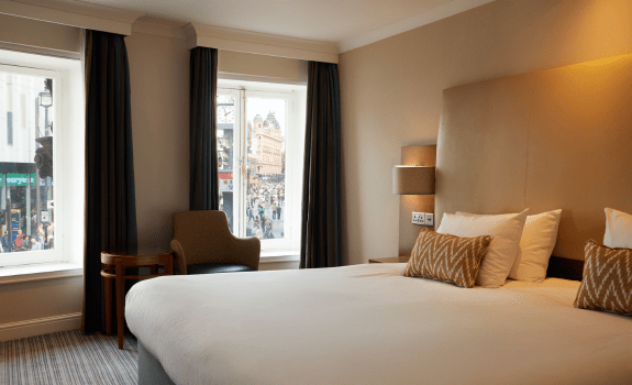 Bed photo in double bedroom